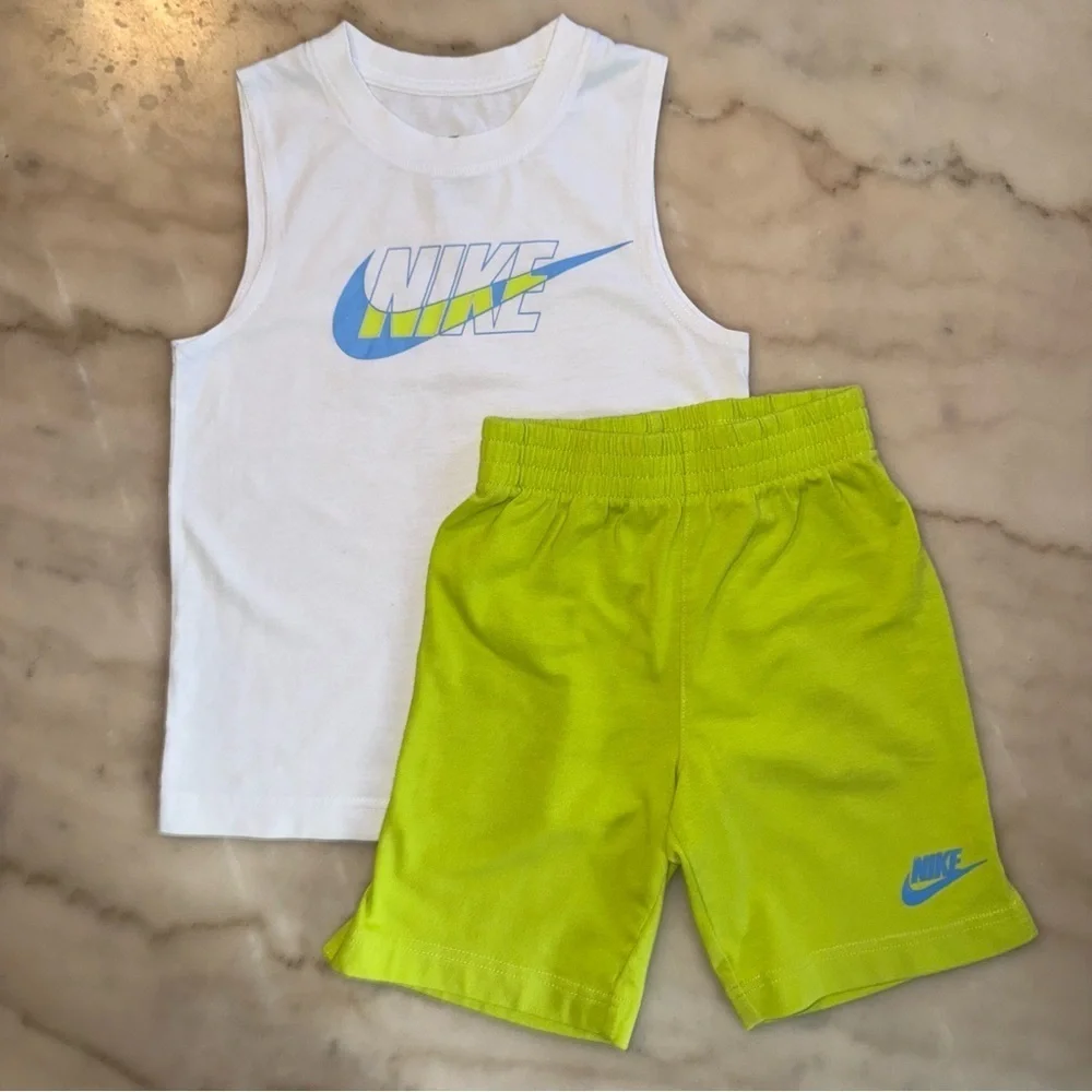 Boys Nike tank top and short set size 6like new